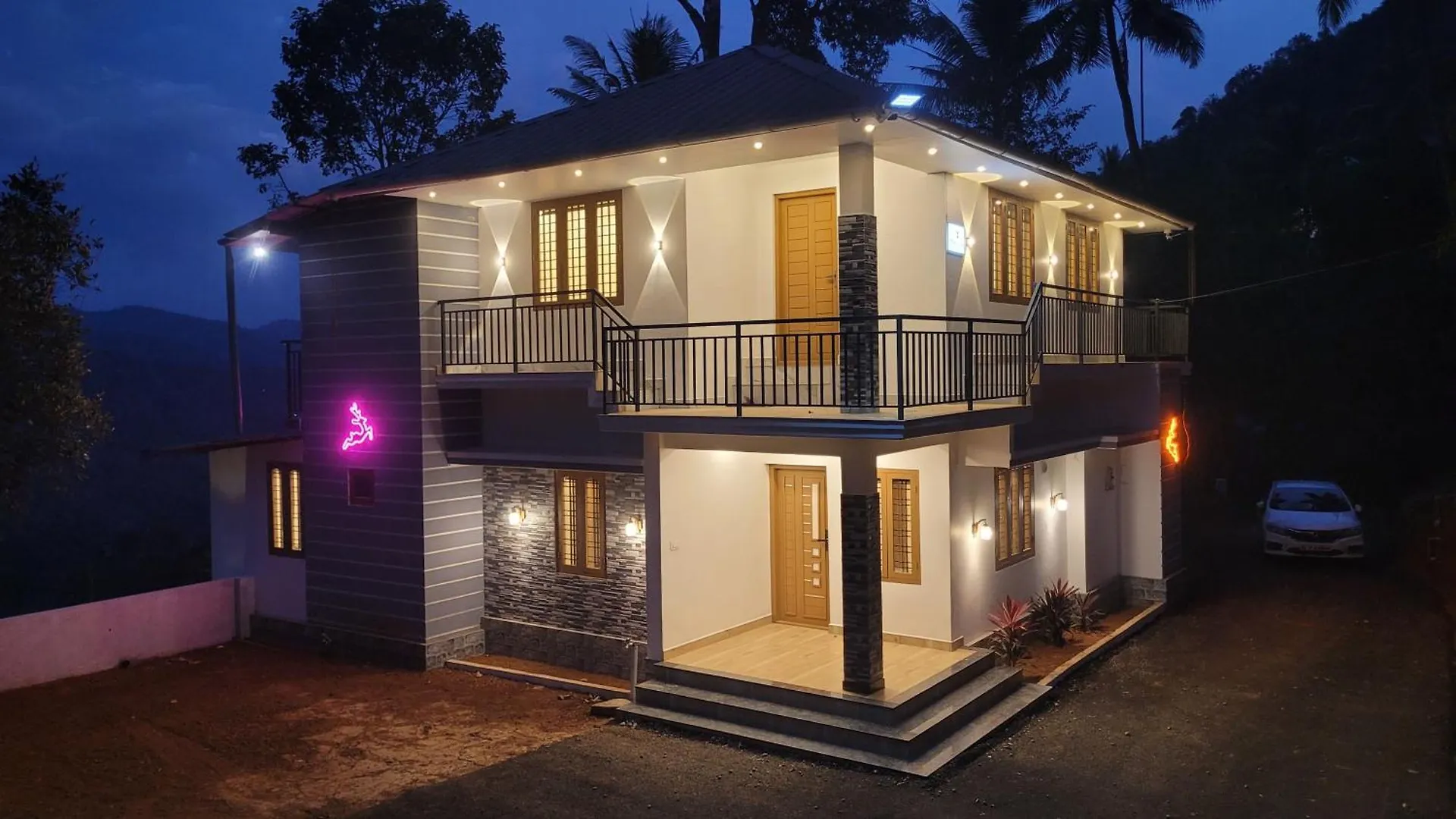 Newcastle Holidays Entire Ground Floor 3 Bedrooms Kitchen Dining Living 8 Guests Kumudi 0*,  India